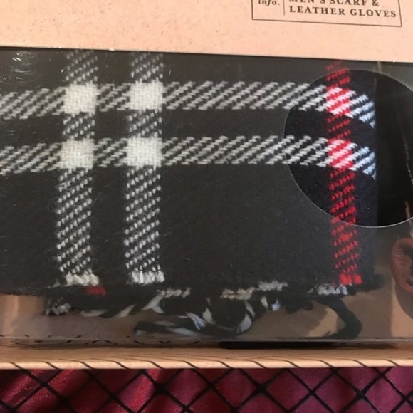 Mens Plaid LONG Scarf and Leather Gloves gift set - Picture 6 of 6